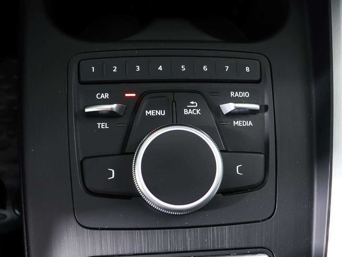 Купить Audi A4 с пробегом. Фото: #18