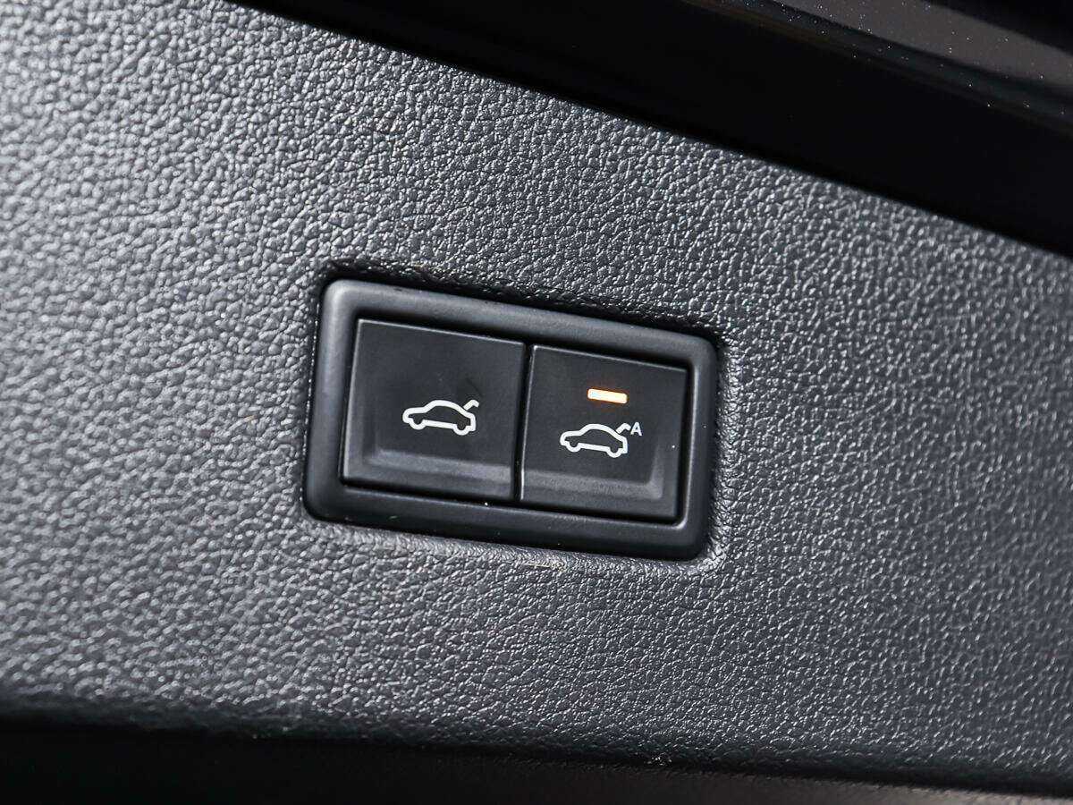 Купить Volkswagen Tiguan с пробегом. Фото: #15