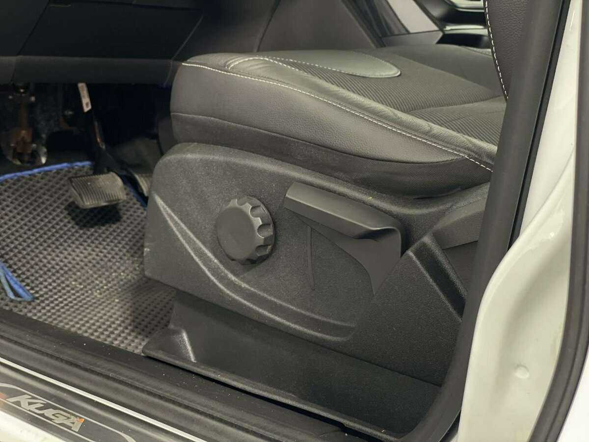 Купить Ford Kuga с пробегом. Фото: #8