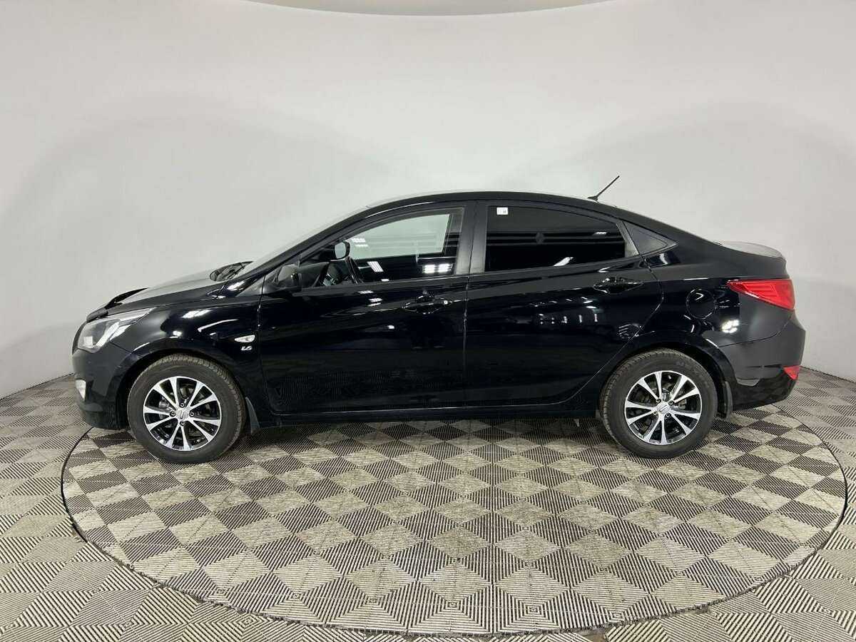 Купить Hyundai Solaris с пробегом. Фото: #4