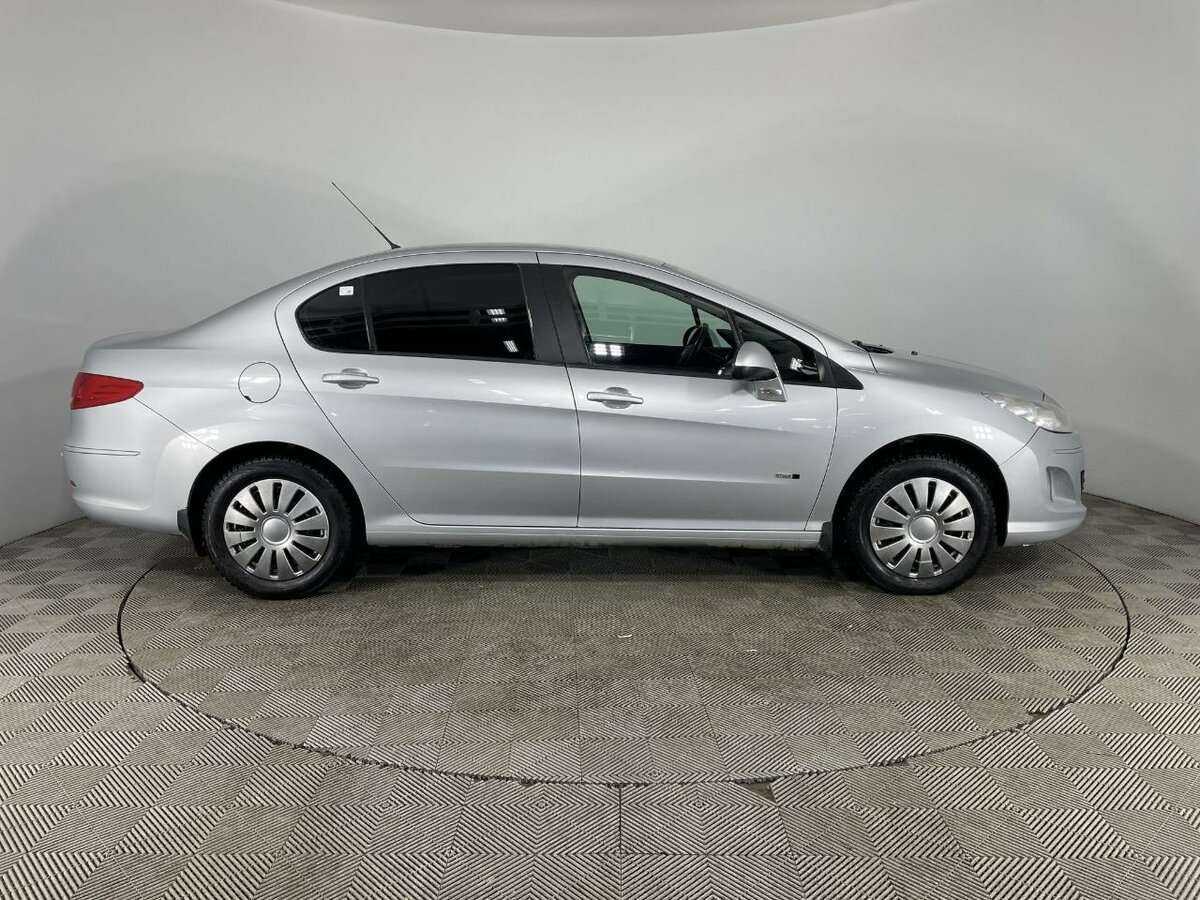 Купить Peugeot 408 с пробегом. Фото: #3