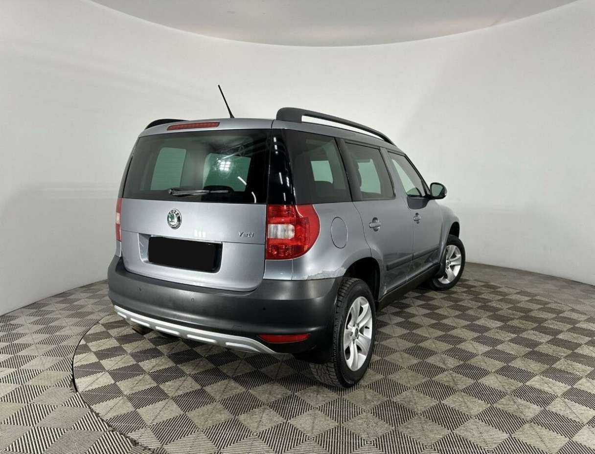 Купить Skoda Yeti с пробегом. Фото: #5