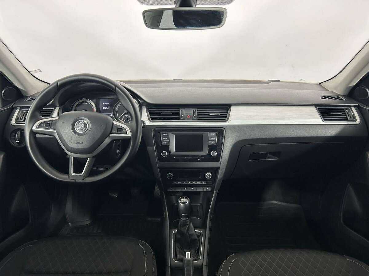 Купить Skoda Rapid с пробегом. Фото: #6