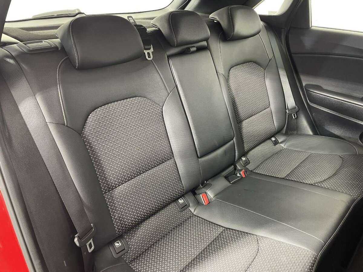Купить Kia Ceed с пробегом. Фото: #14