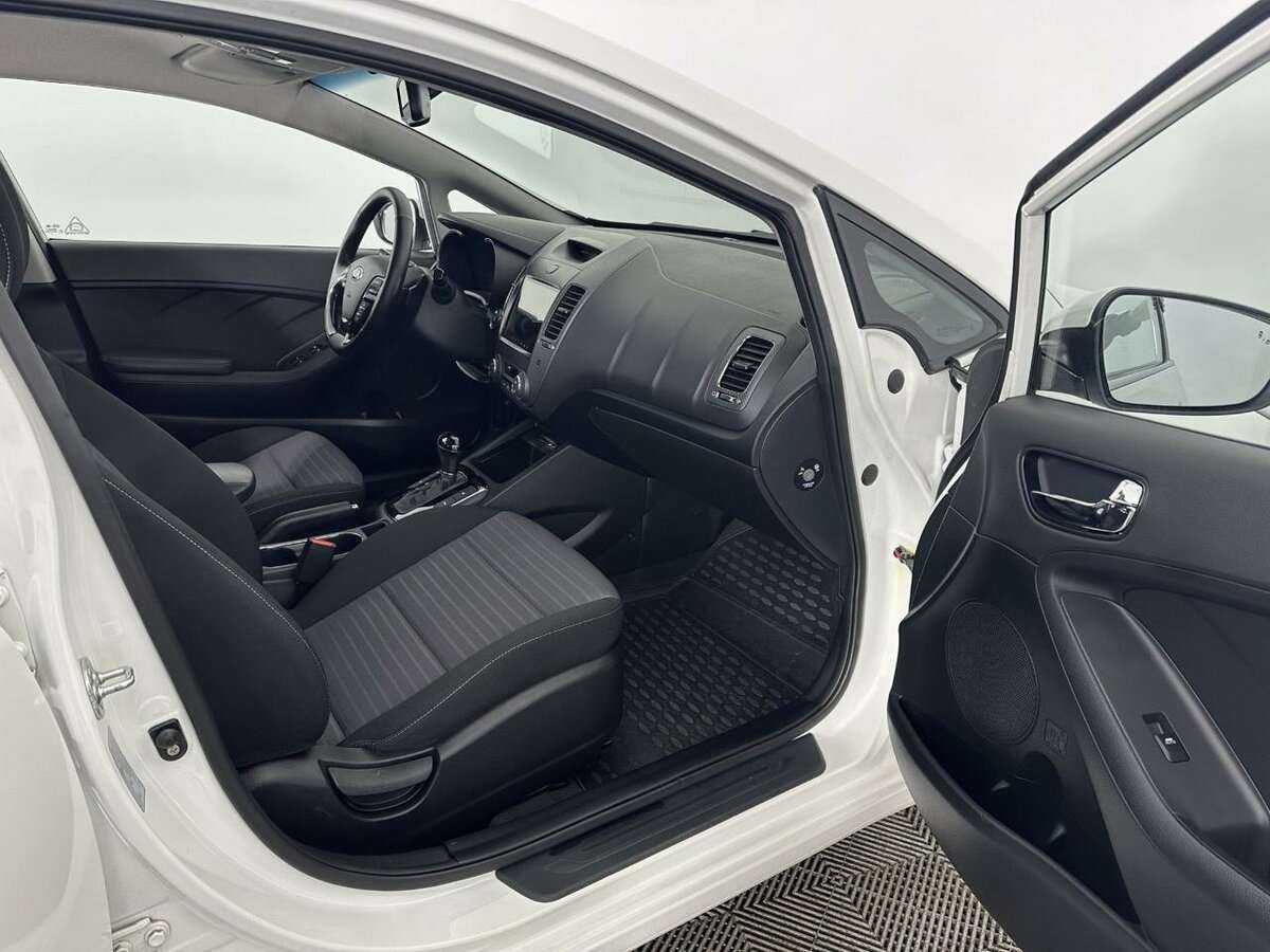 Купить Kia Cerato с пробегом. Фото: #13