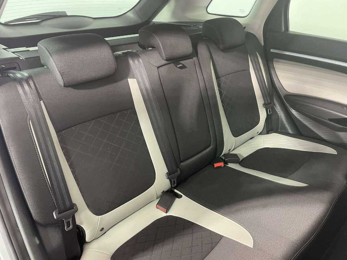 Купить Lada (ВАЗ) Vesta с пробегом. Фото: #14