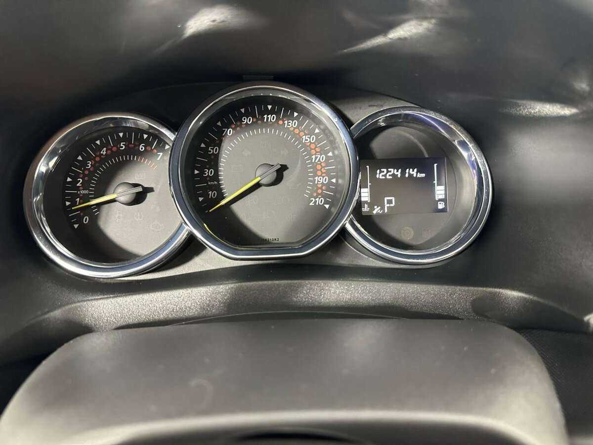 Купить Renault Sandero с пробегом. Фото: #10