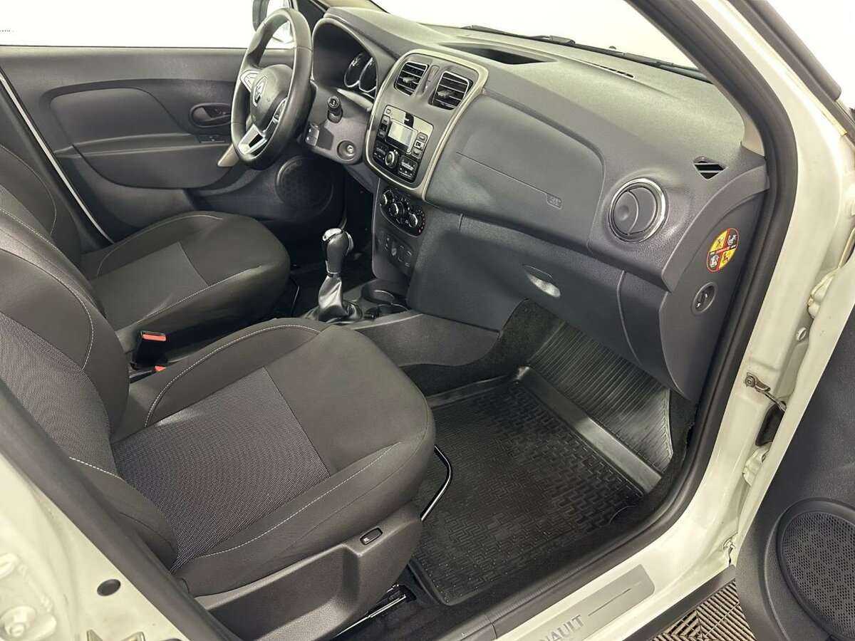 Купить Renault Sandero с пробегом. Фото: #12