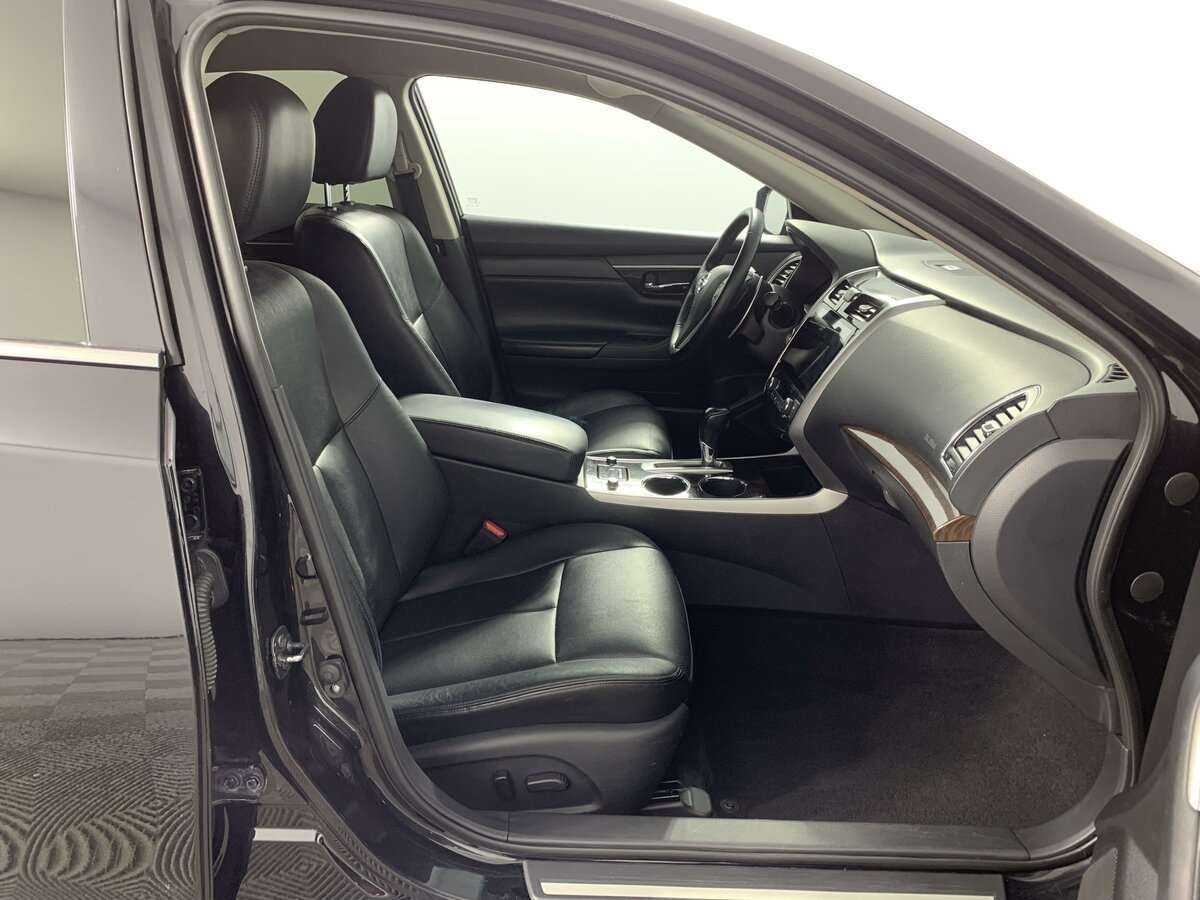Купить Nissan Teana с пробегом. Фото: #17
