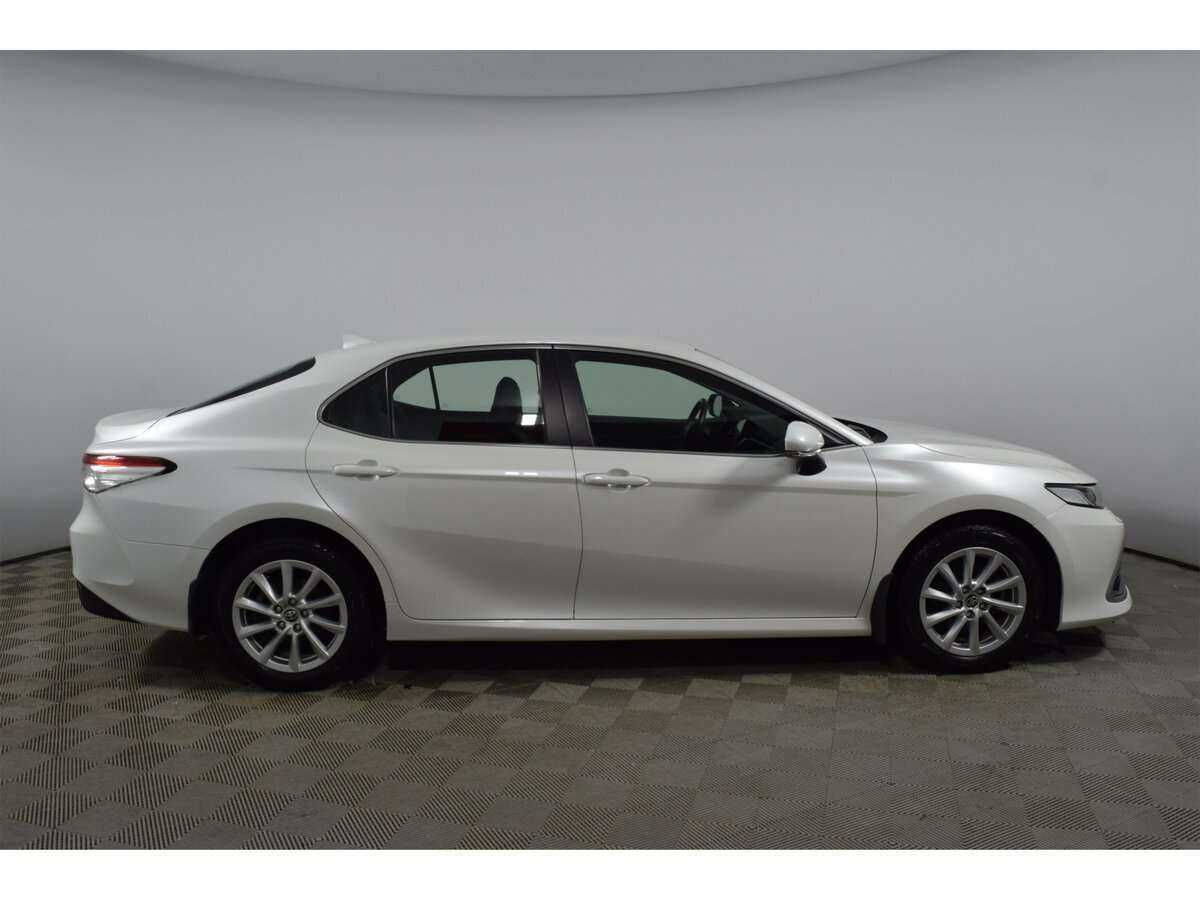 Купить Toyota Camry с пробегом. Фото: #3