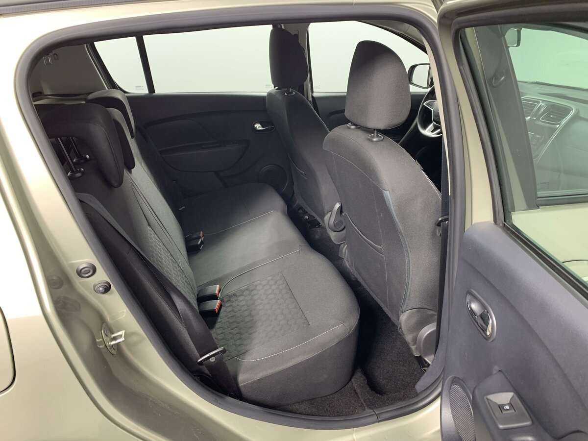 Купить Renault Sandero с пробегом. Фото: #16
