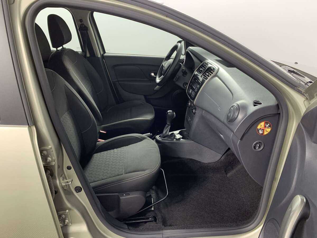 Купить Renault Sandero с пробегом. Фото: #17