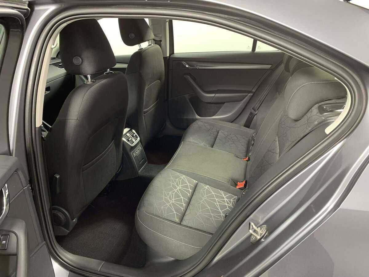 Купить Skoda Octavia с пробегом. Фото: #9