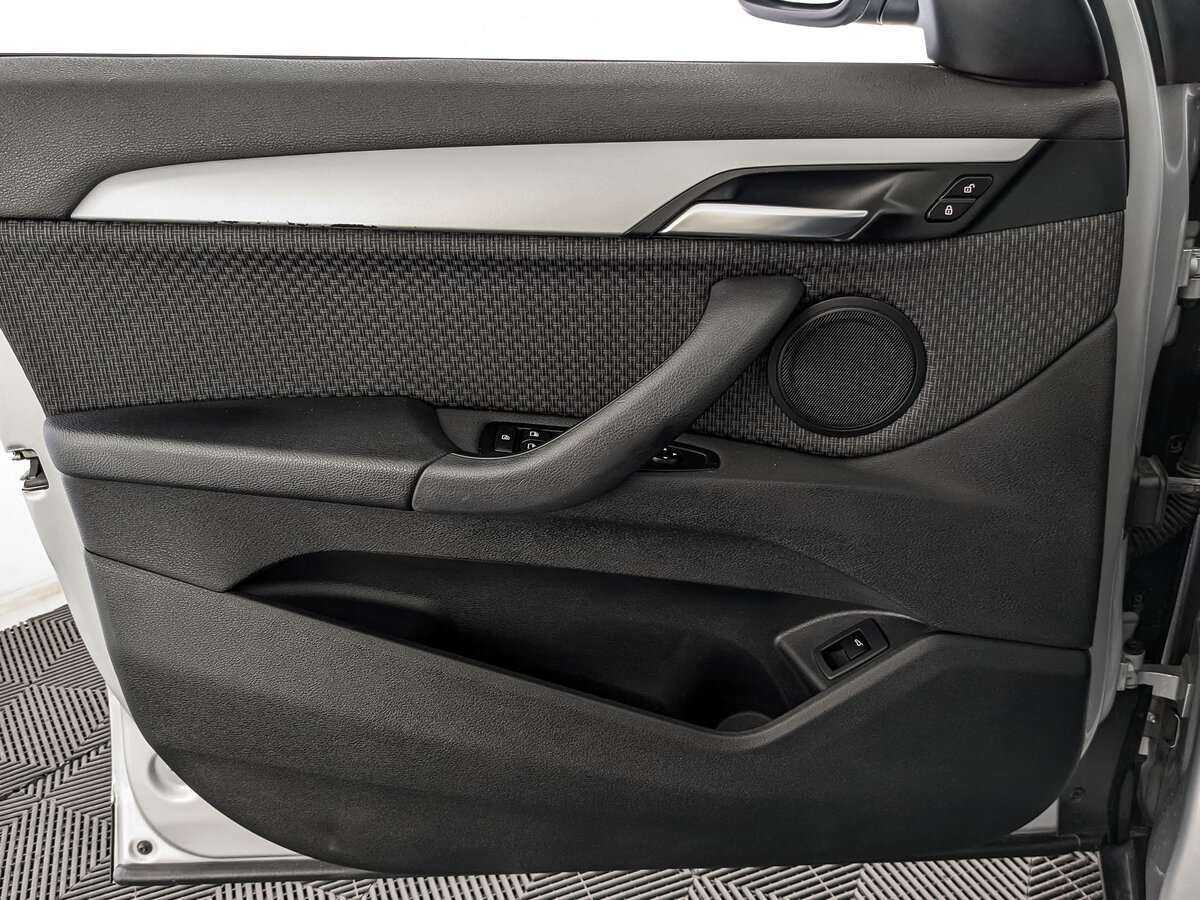Купить BMW X1 с пробегом. Фото: #18