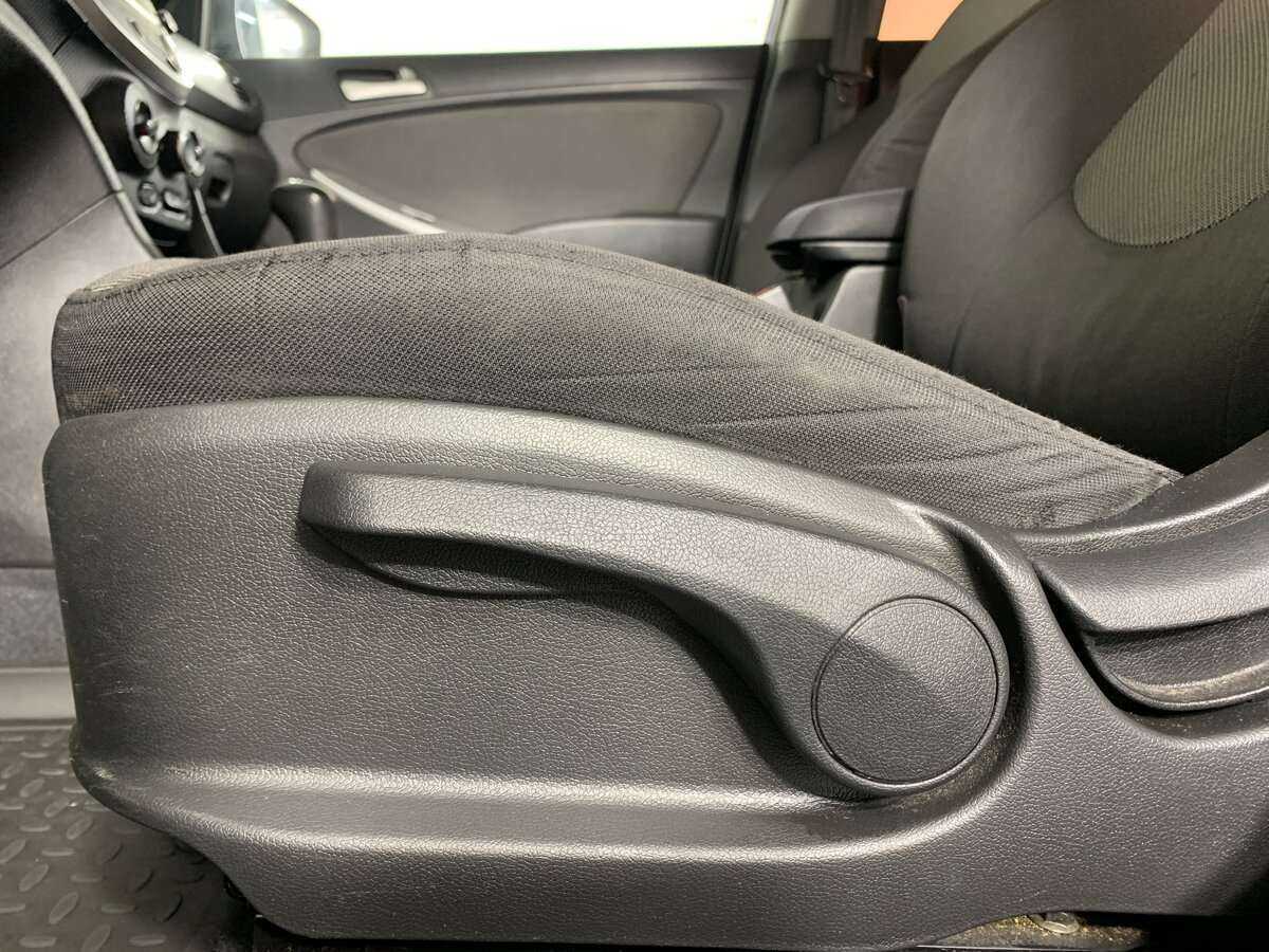 Купить Hyundai Solaris с пробегом. Фото: #13