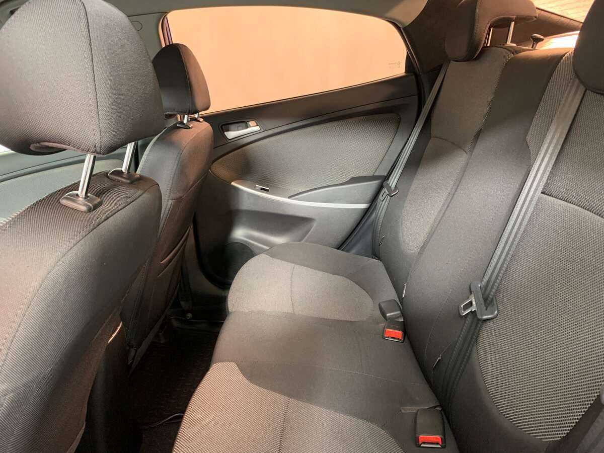 Купить Hyundai Solaris с пробегом. Фото: #15