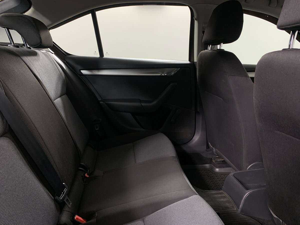 Купить Skoda Octavia с пробегом. Фото: #14