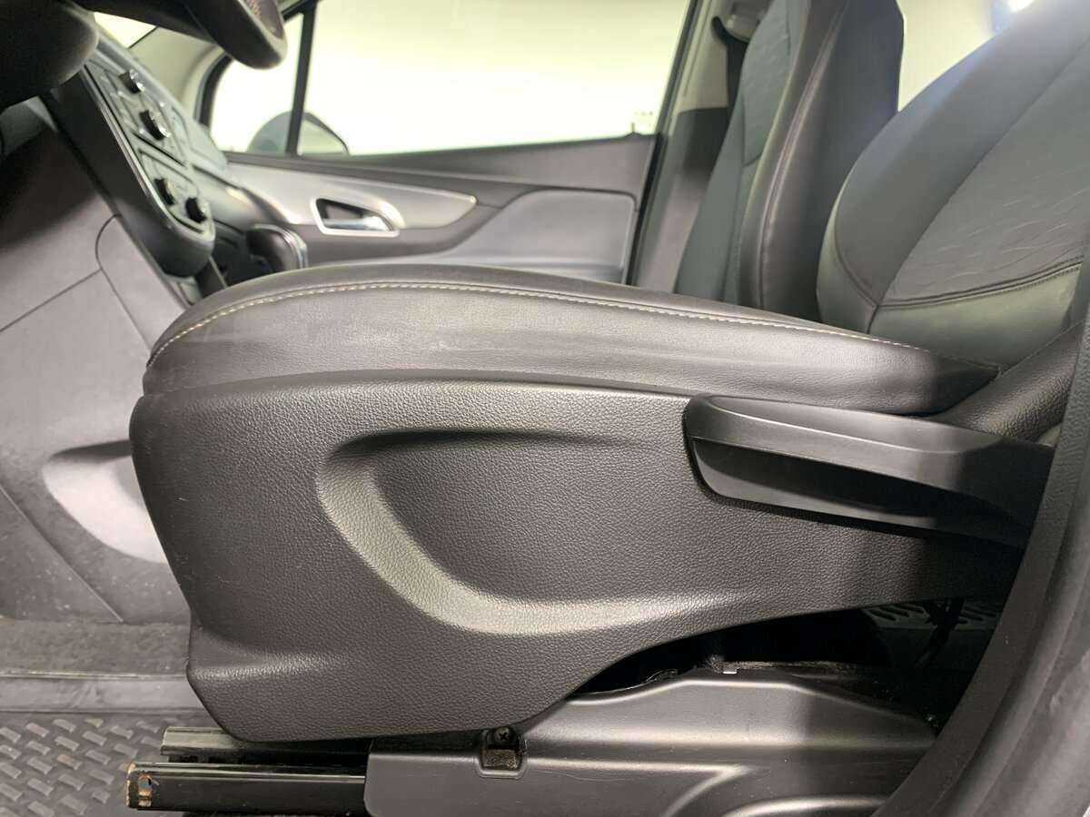 Купить Opel Mokka с пробегом. Фото: #12