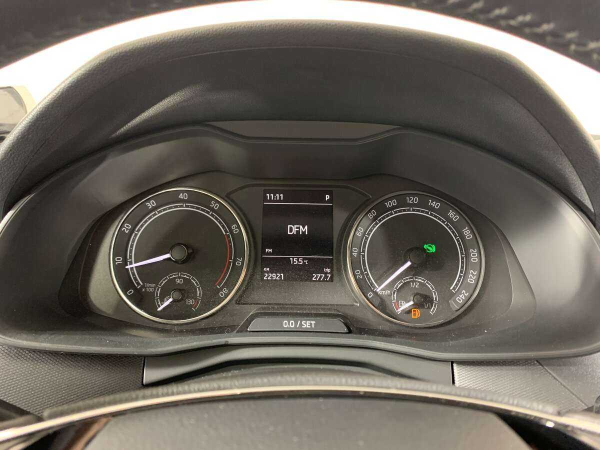 Купить Skoda Rapid с пробегом. Фото: #11