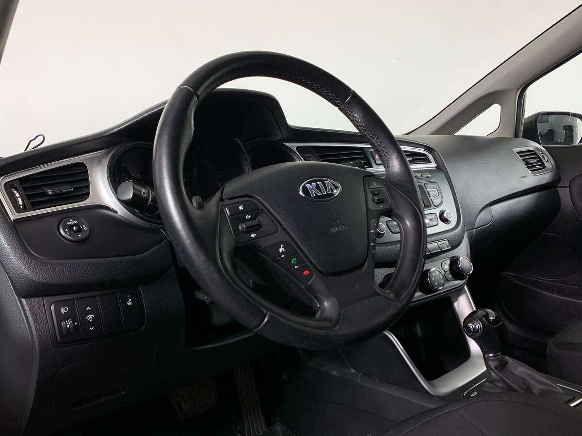 Купить Kia Ceed с пробегом. Фото: #8
