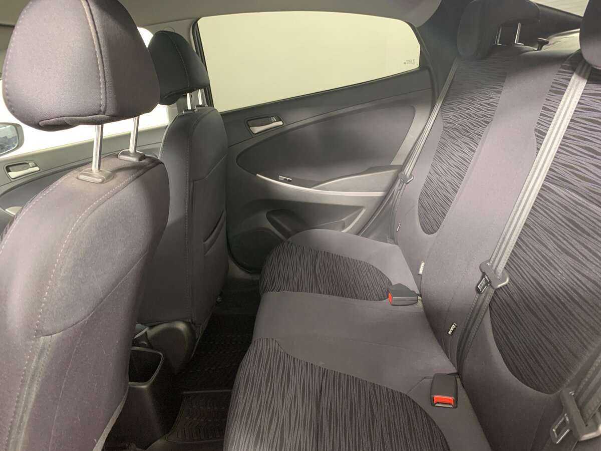 Купить Hyundai Solaris с пробегом. Фото: #15