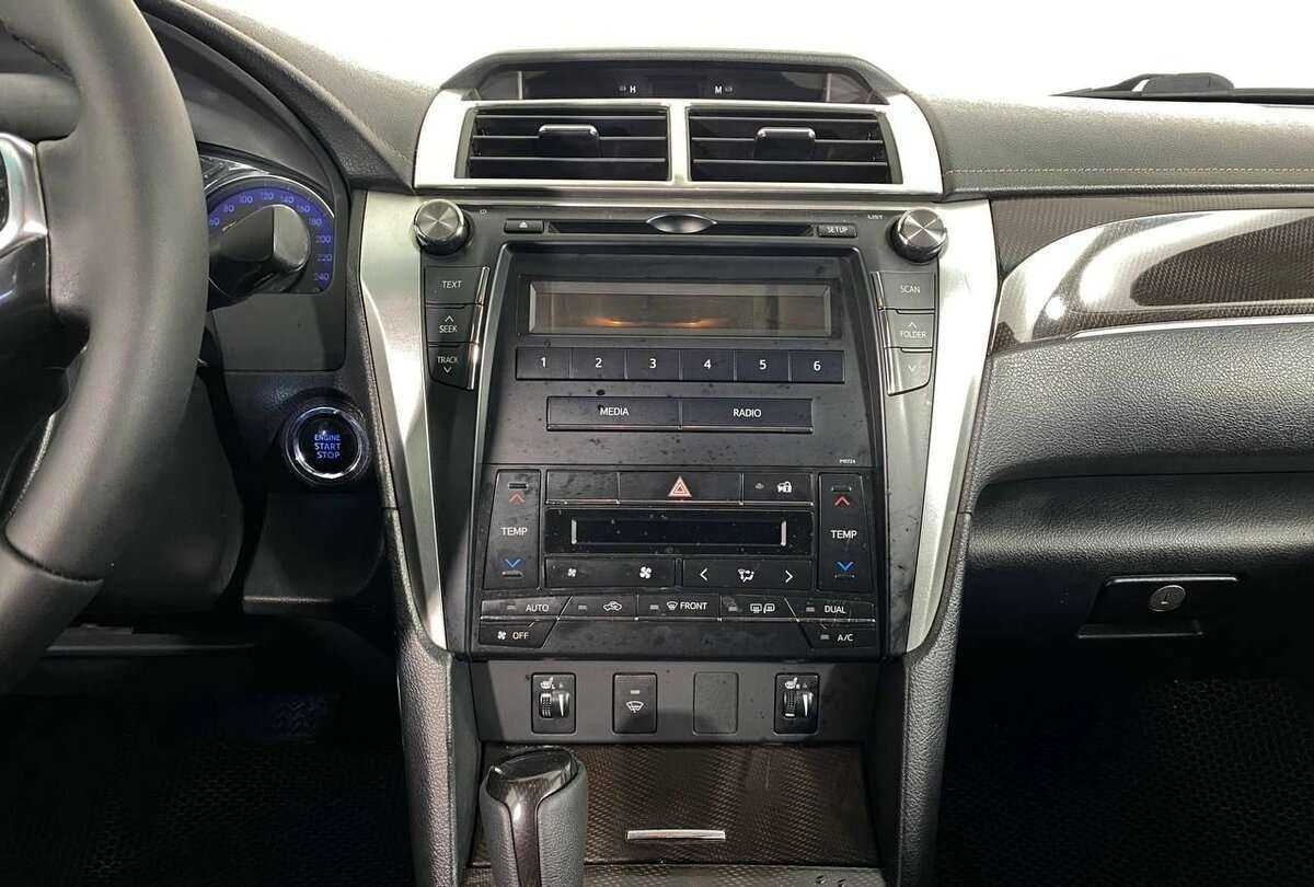 Купить Toyota Camry с пробегом. Фото: #11