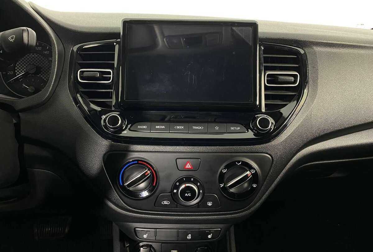 Купить Hyundai Solaris с пробегом. Фото: #11