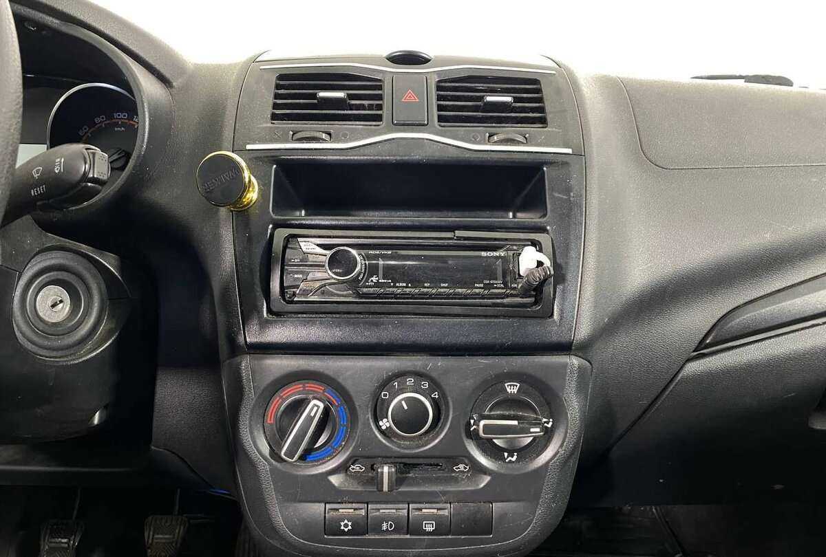 Купить Lada (ВАЗ) Granta с пробегом. Фото: #10