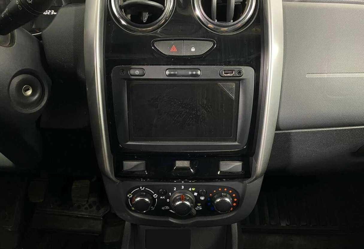 Купить Lada (ВАЗ) Largus с пробегом. Фото: #11