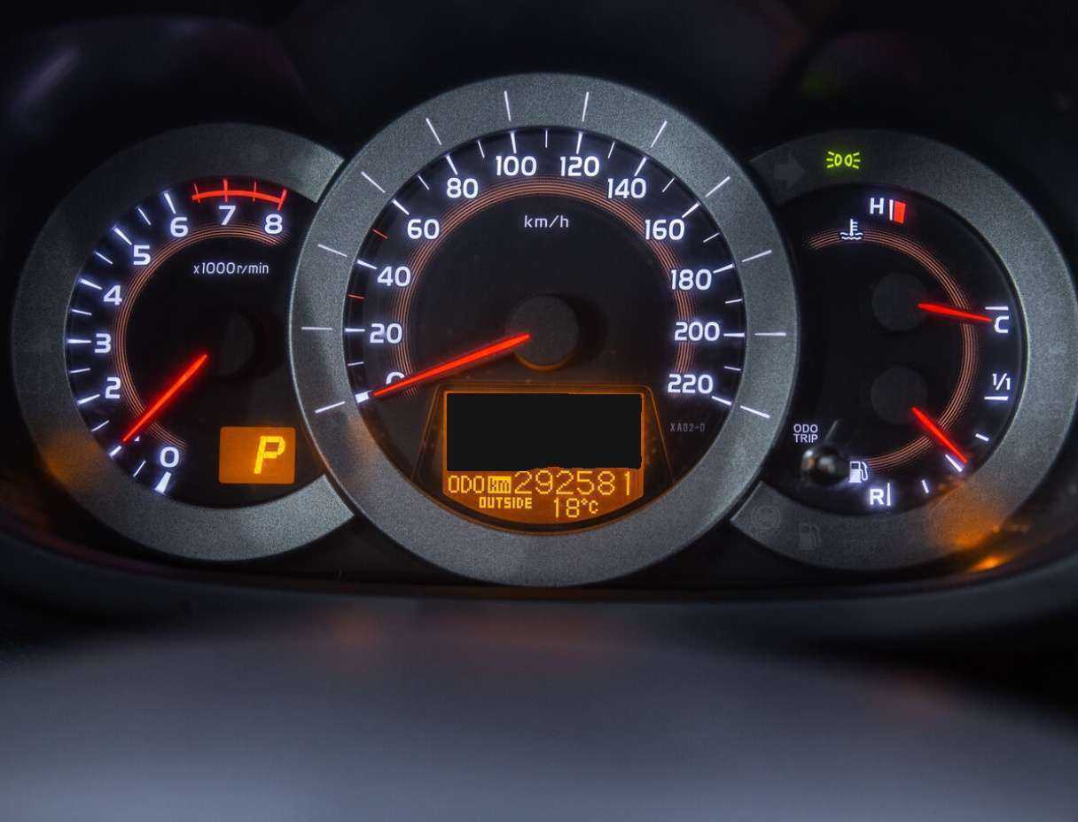 Купить Toyota RAV4 с пробегом. Фото: #9