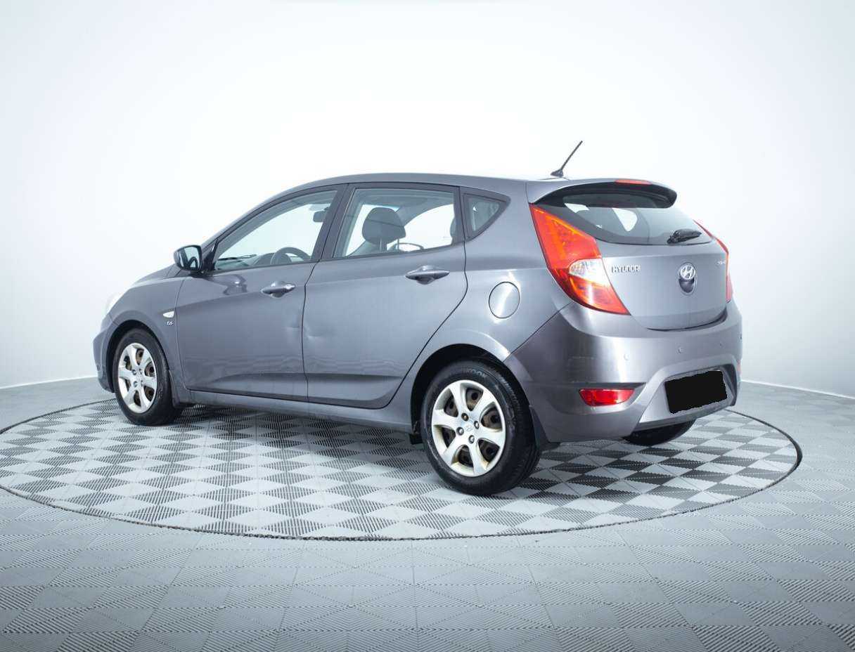 Купить Hyundai Solaris с пробегом. Фото: #6