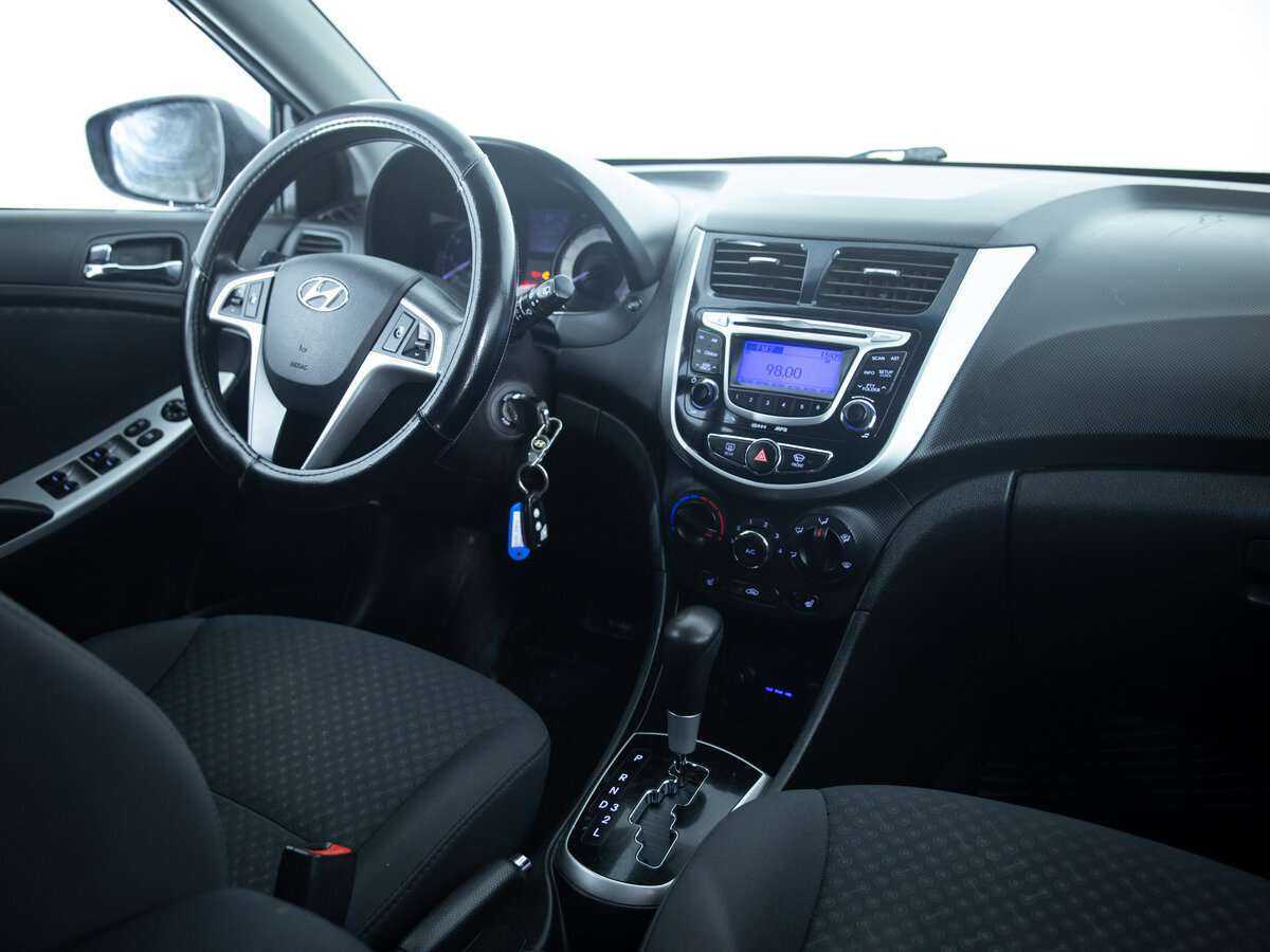 Купить Hyundai Solaris с пробегом. Фото: #10