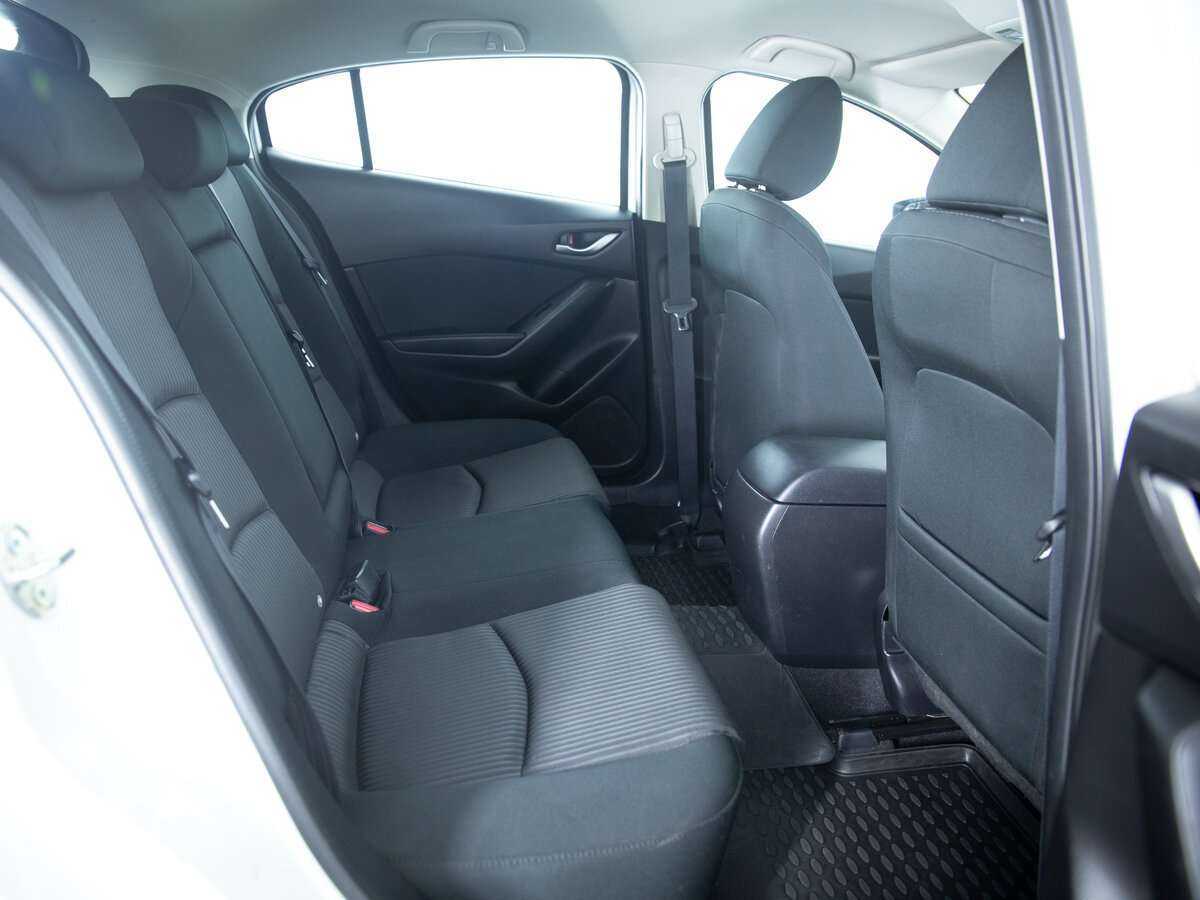 Купить Mazda 3 с пробегом. Фото: #18