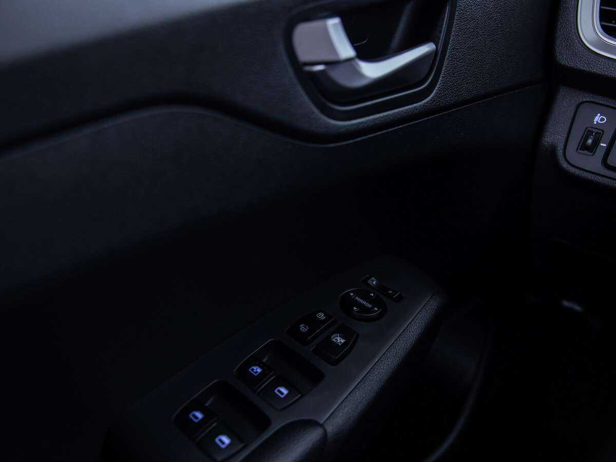 Купить Hyundai Solaris с пробегом. Фото: #17