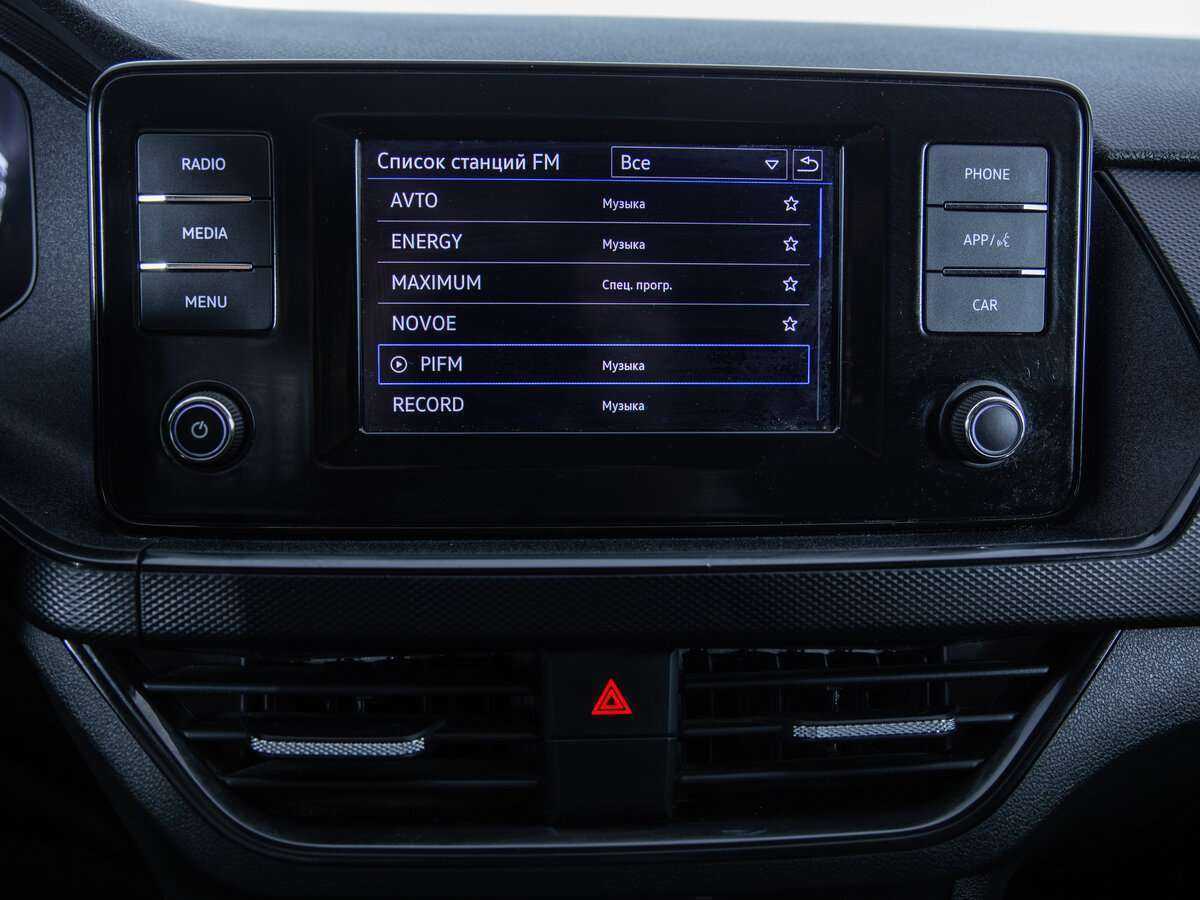 Купить Volkswagen Polo с пробегом. Фото: #11