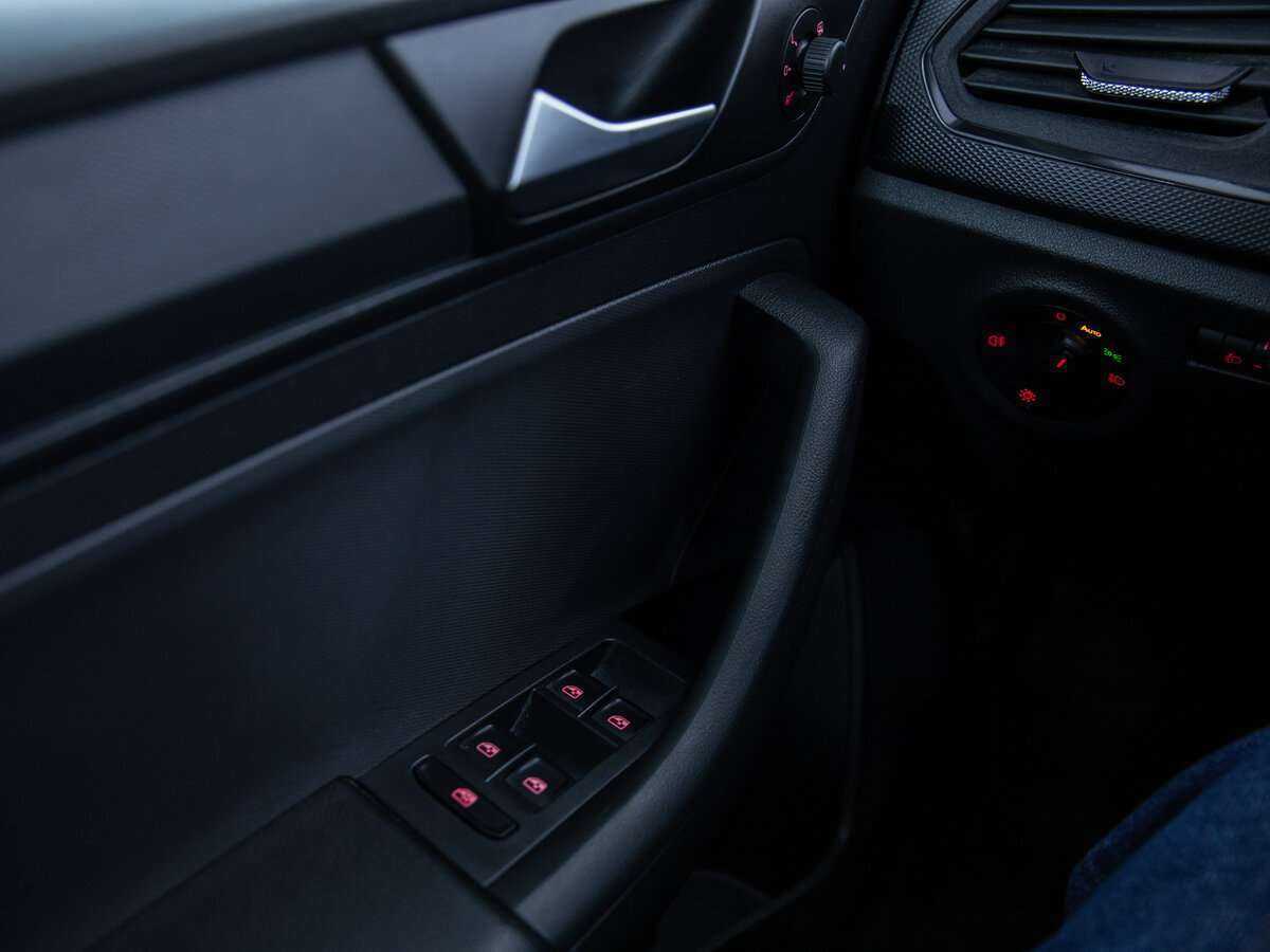 Купить Volkswagen Polo с пробегом. Фото: #14