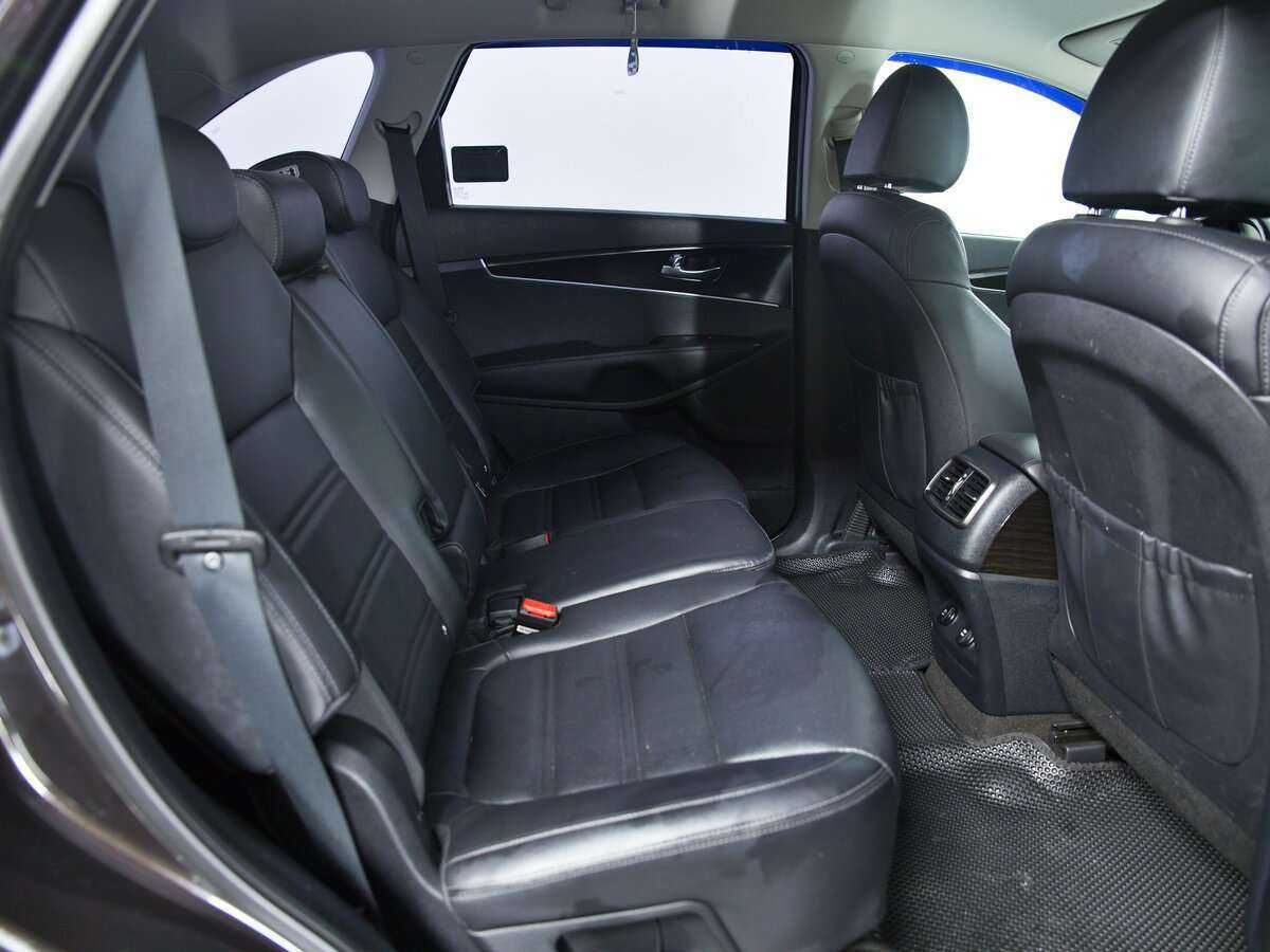 Купить Kia Sorento с пробегом. Фото: #8