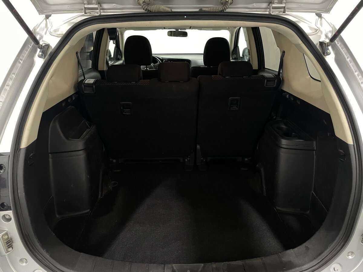 Купить Mitsubishi Outlander с пробегом. Фото: #5