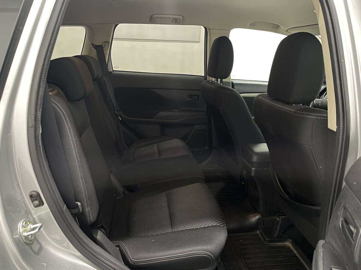 Купить Mitsubishi Outlander с пробегом. Фото: #6
