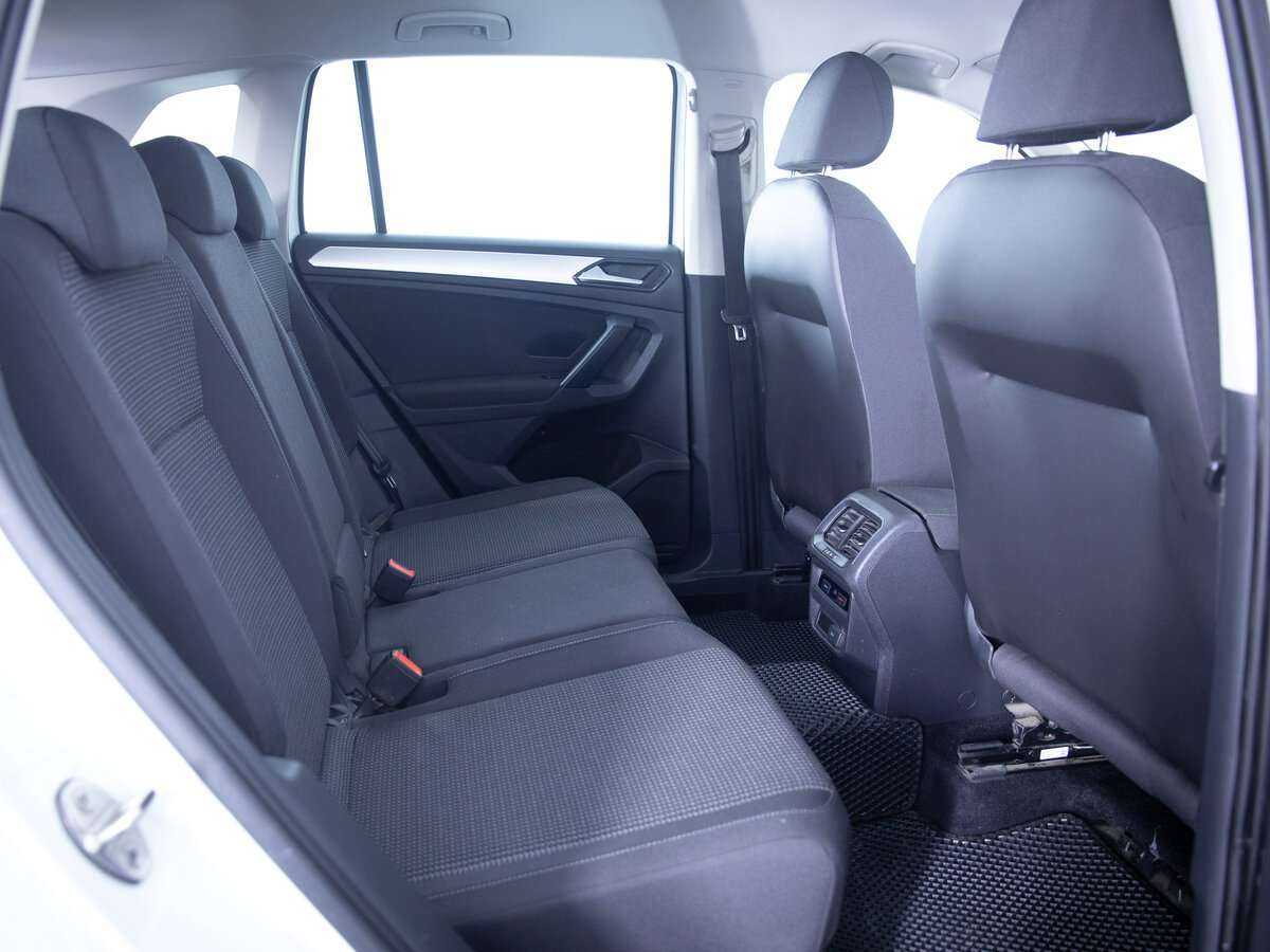 Купить Volkswagen Tiguan с пробегом. Фото: #8