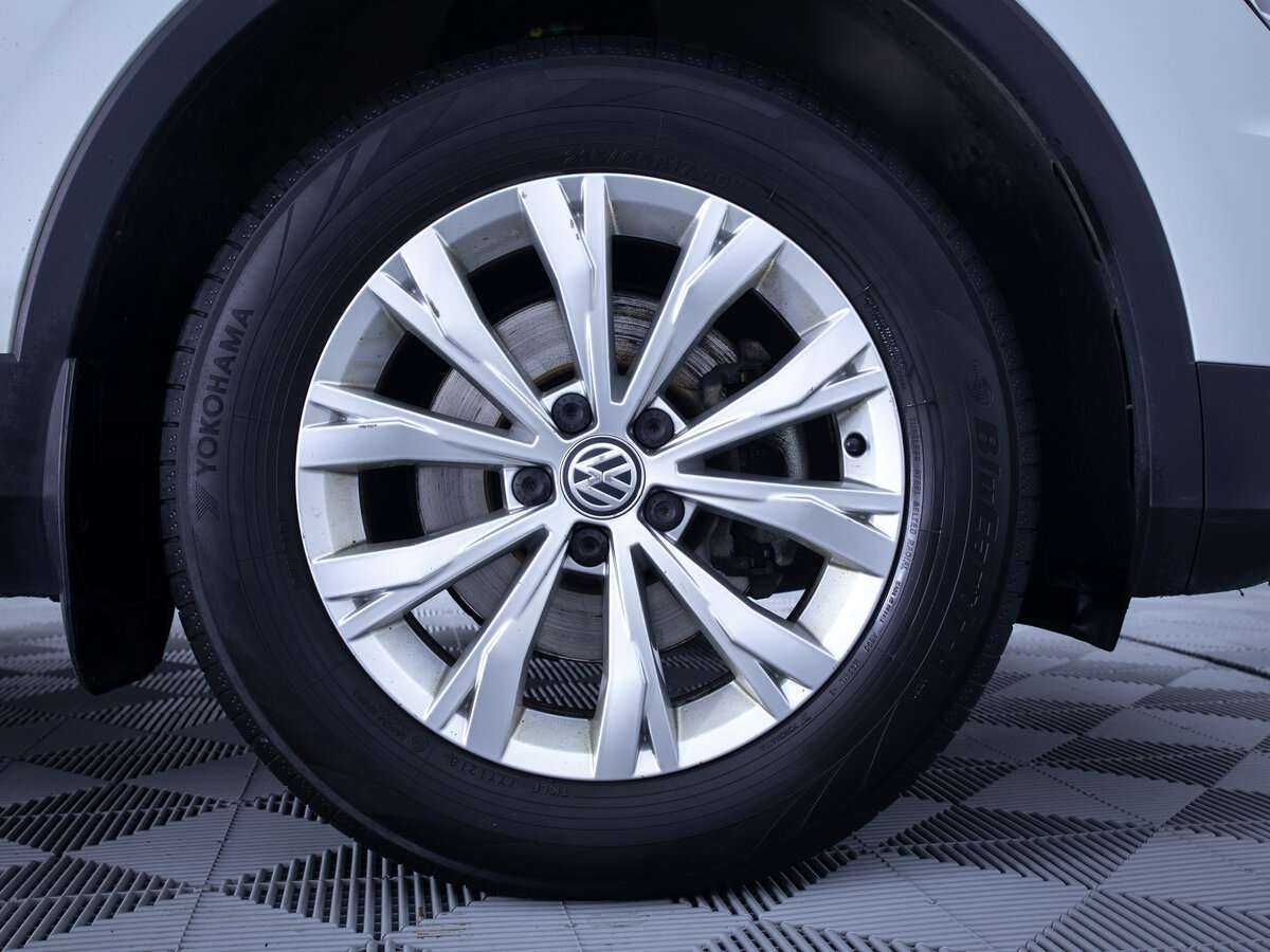 Купить Volkswagen Tiguan с пробегом. Фото: #17