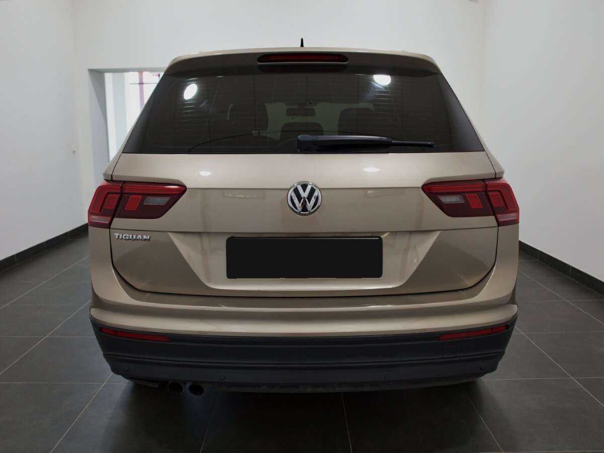 Купить Volkswagen Tiguan с пробегом. Фото: #3