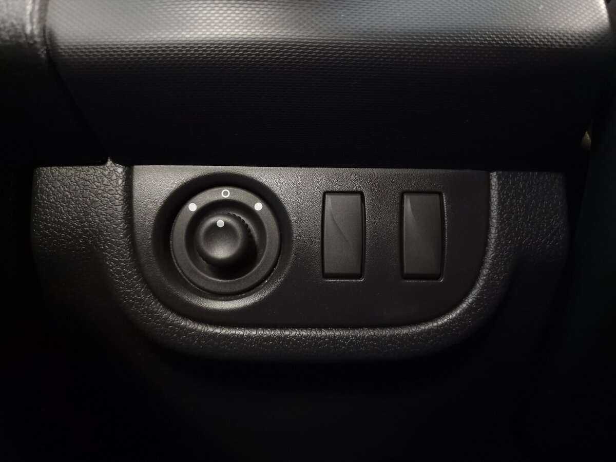 Купить Renault Sandero с пробегом. Фото: #12