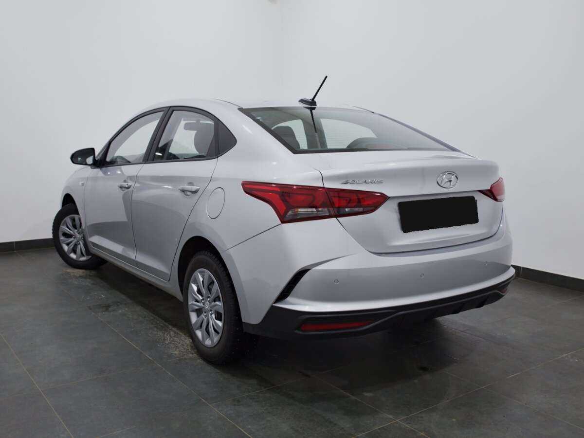 Купить Hyundai Solaris с пробегом. Фото: #2