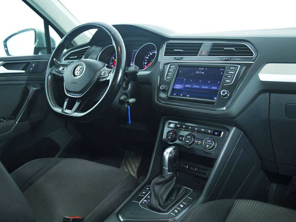 Купить Volkswagen Tiguan с пробегом. Фото: #10