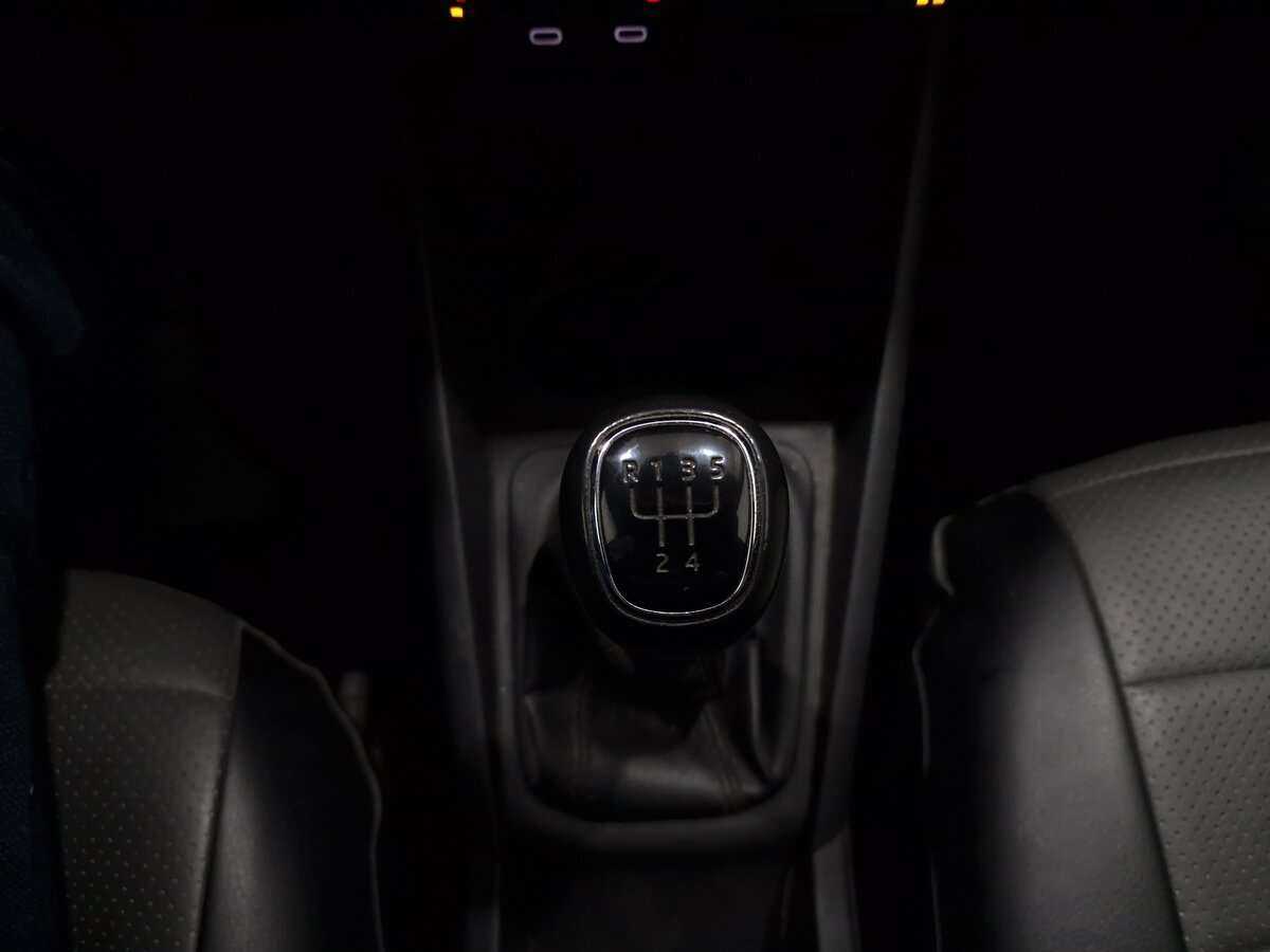 Купить Volkswagen Polo с пробегом. Фото: #14