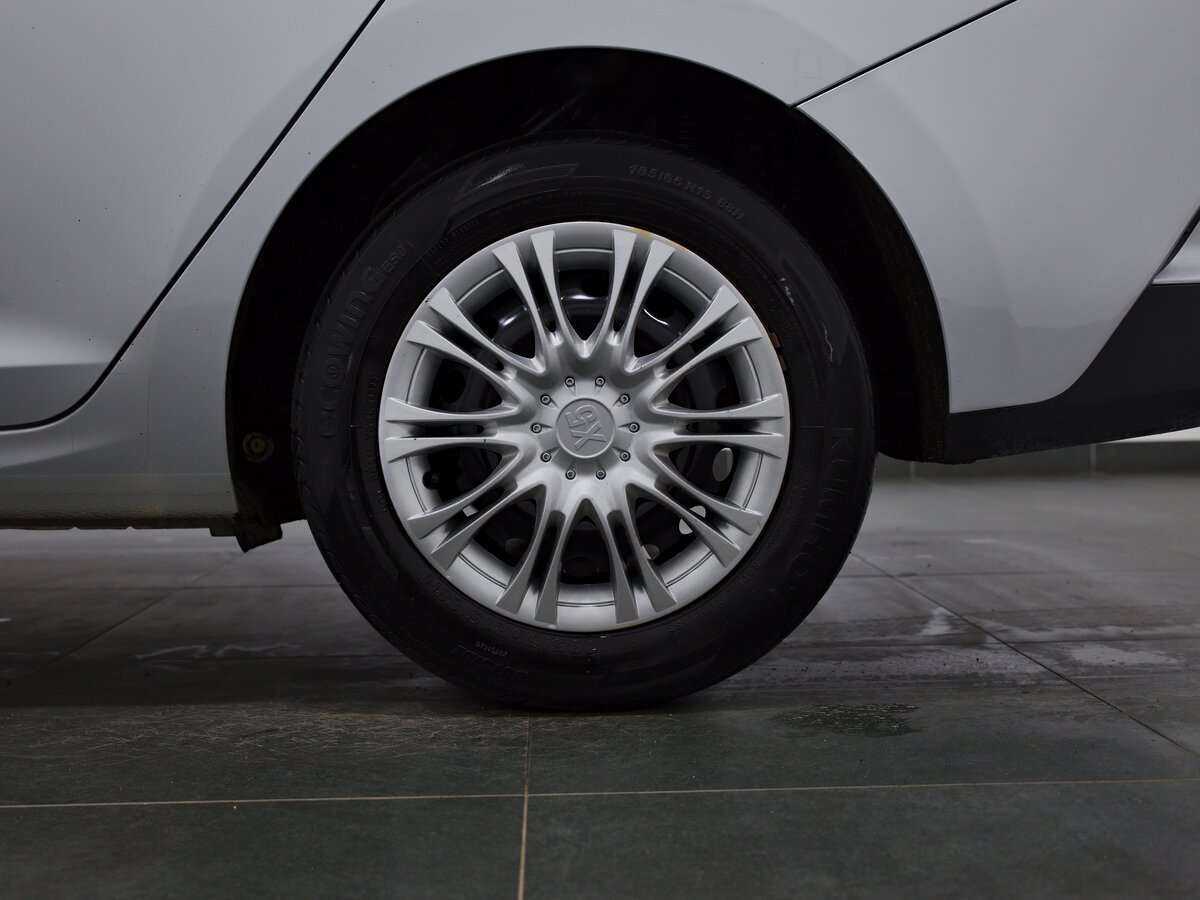 Купить Hyundai Solaris с пробегом. Фото: #14