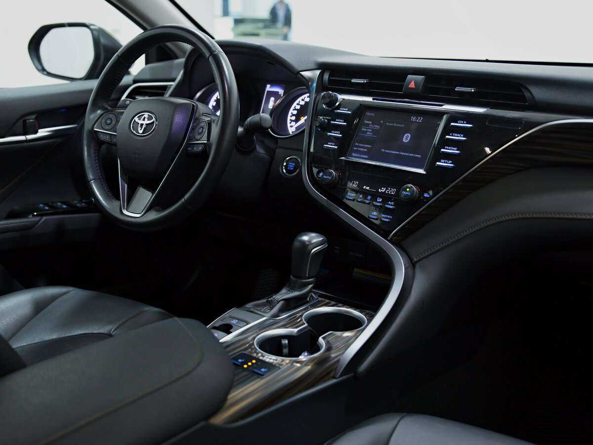 Купить Toyota Camry с пробегом. Фото: #6