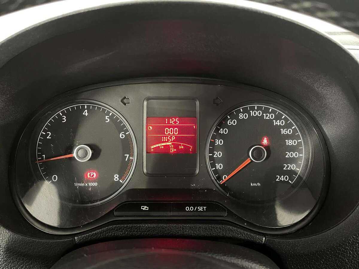 Купить Volkswagen Polo с пробегом. Фото: #8