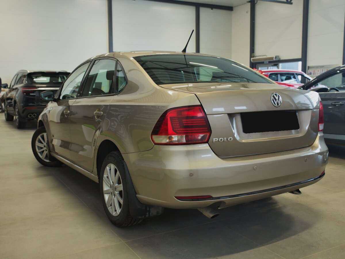 Купить Volkswagen Polo с пробегом. Фото: #1